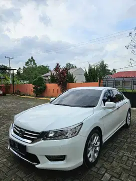 Honda Accord 2.4 VTI-L Putih