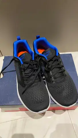 Reebok running shoes - sepatu senakers - sepatu running - sepatu lari