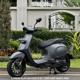 Vespa SPRINT 150 IGET Tahun 2016 WARNA ABU-ABU DOFF