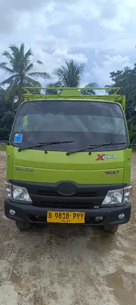 Hino Dutro 136 hdx dumtruk