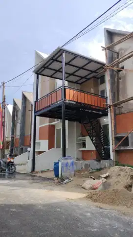 Kanopi balkon/mezanine terpasang