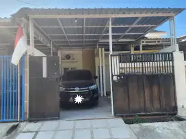 Rumah 50 meter dari jalan kembar