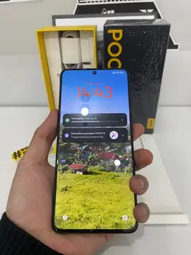 Poco f6 12/512gb