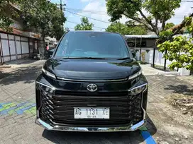 Km.7rb‼️ NEW VOXY 2022 HITAM MATIC