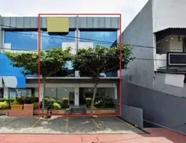 Dua Ruko Bersebelahan 3 Lantai Bagus Strategis Di Telukjambe Karawang