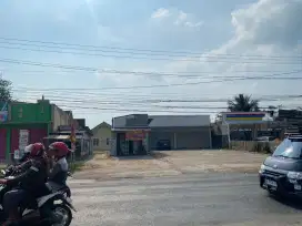 Jual ruko bekas indomaret dan rumah depan pom bensin seputih jaya