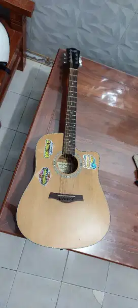 gitar akustik cowboy