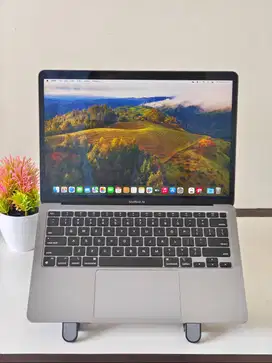 MACBOOK AIR 2020 13.3INCH, APPLE M1, RAM 8 GB SSD 256 GB, MULUS NO MIN