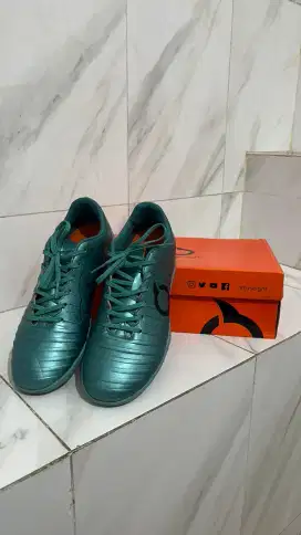 Sepatu Futsal Ortuseight