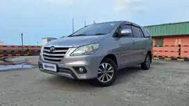 Facelift  Toyota Kijang Innova 2.0 G Bensin-AT 2015 Silver /