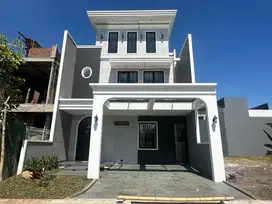 Rumah Mewah American Style Citraland Dekat Gwalk, Pakuwon, Graha