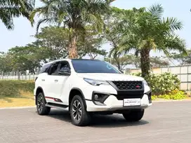 TOYOTA FORTUNER (2019)