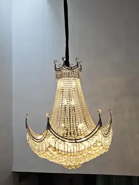 Lampu gantung crystal