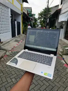 Lenovo Yoga 520 Core i5  RAM 8GB Touchscreen Kondisi Mulus Siap Pakai