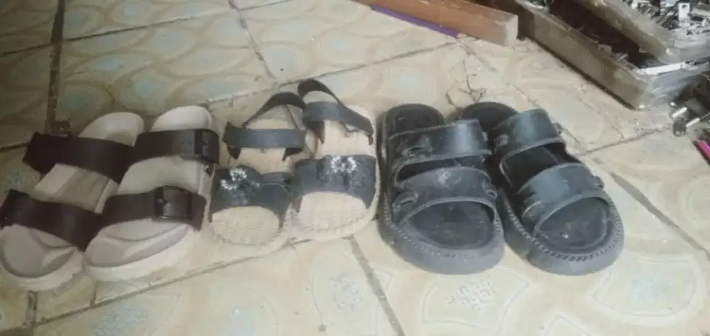 Se paket sandal serba guna berkualitas uk 31 kond spt baru cpt murah