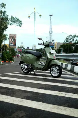 Jual Vespa Sprint S 150 iGet Facelift Fav Colour