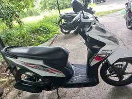 Dijual motor honda beat fi 2014 surat lengkap pajak hidup