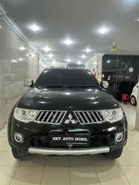 Mitsubishi Pajero Sport Exceed A/T Hitam 2011