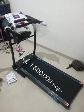 Promo Desember Treadmill elektrik multifungsi bergaransi