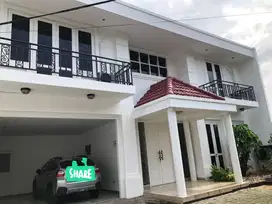 Disewakan Rumah Mewah Elite Kemang Selatan