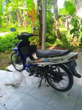 Yamaha vega R 2005