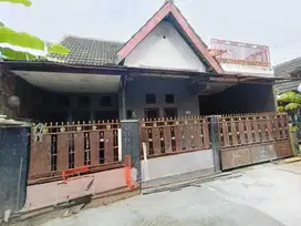 RUMAH second Bagus 1,5 lt Terawat di Kartasura