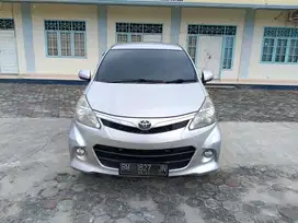 Dijual toyota avanza veloz matic 2012