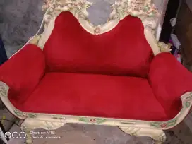 Dijual Bangku Sofa merah