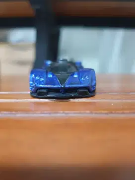 Mainan hotwheels