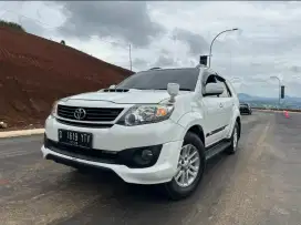 Fortuner VNT TRD 2013 AT Diesel Putih