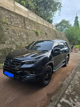 Fortuner 2.8 GR Modif harian nyaman bisa tt cash pribadi