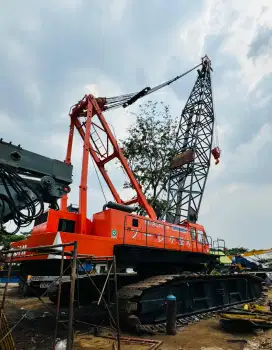 Crawler crane Hitachi 200 ton tahun 2015