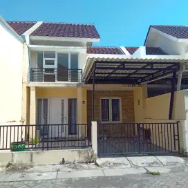 Dikontrakkan rumah Greenlake Wonorejo Timur