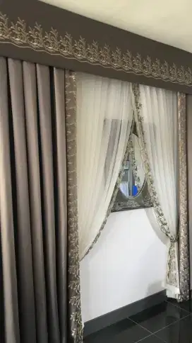 Banyak pilihan bahan&motif untuk gorden gordyn wallpaper dinding tirai