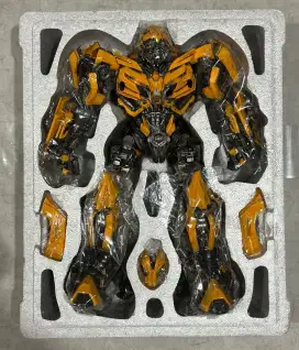 Transfromer bumble bee premium