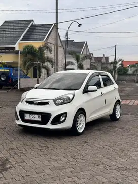 PICANTO SE AT 2013 - LOW KM 90rb - PJK Panjang