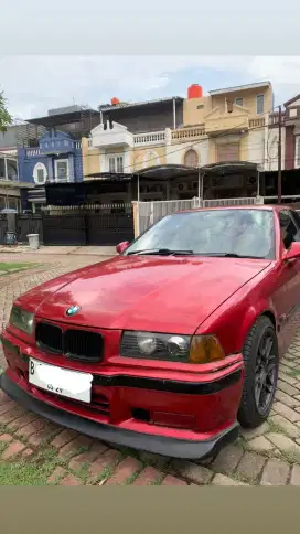 BMW RED CAR COLOUR