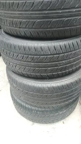 Ban dunlop untuk toyota lc 285/50/20- ada 4 biji