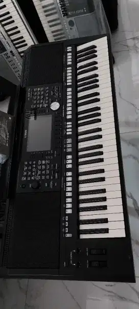 Keyboard yamaha Psr-S 975