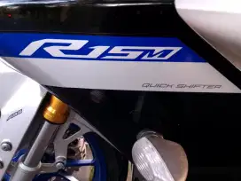 R15 V4 ABS QS TYPE TERTINGGI DI KELASNYA