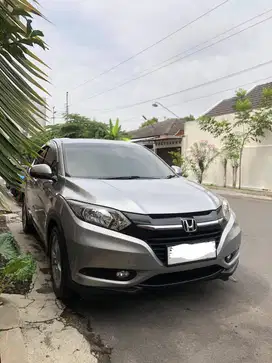 DIJUAL MOBIL HR-V 1.5 E CVT TH 2017