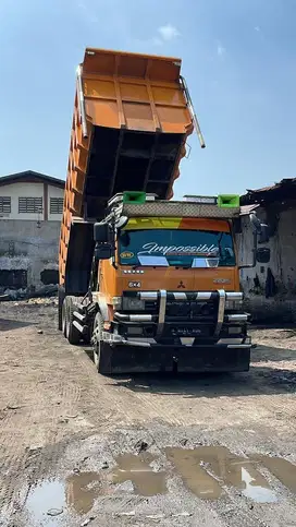 Dump truk fuso ganjo 2018 MS / M2 kondisi bagus + terawat