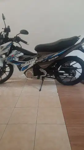 Suzuki Satria FU 2014 like new.