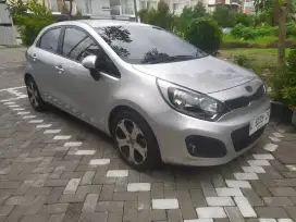 Kia New Rio 1.4 SE Matic 2013 original km 50 rb