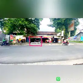 tempat usaha barat terminal jombor aangat startegis