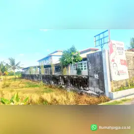 gudang sangat startegis pinggir jalan utama tamanmartani kalasan