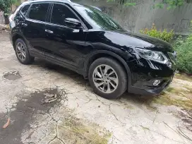 Di jual mobil kesayangan Nissan X-trail 2.5 cc Jarang pakai istimewa