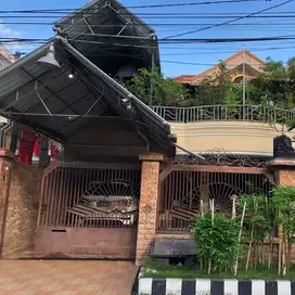 DIJUAL RUMAH NGINDEN INTAN BARAT DEKAT TENGGILIS,MERR,RUNGKUT