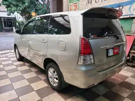 Toyota Kijang Innova 2010 Bensin