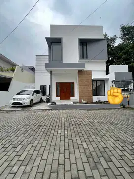 Dijual Rumah Baru 2 Lantai Dalam Perumahan Jakal Km.9,5